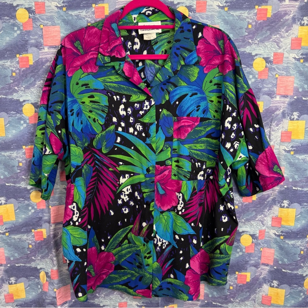 Vintage Vibrant California Connection Monstera Tropical Floral Button Down Shirt